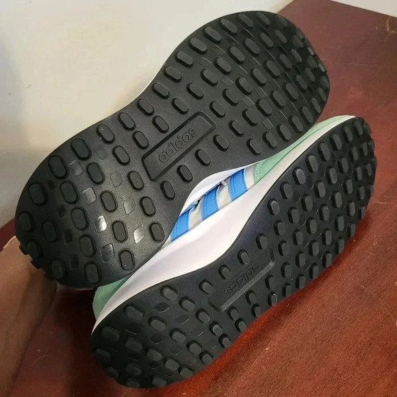 Adidas Run 70's Cloudfoam Low Retro Style Suede Athletic Running Shoes(9) - Picture 10 of 11